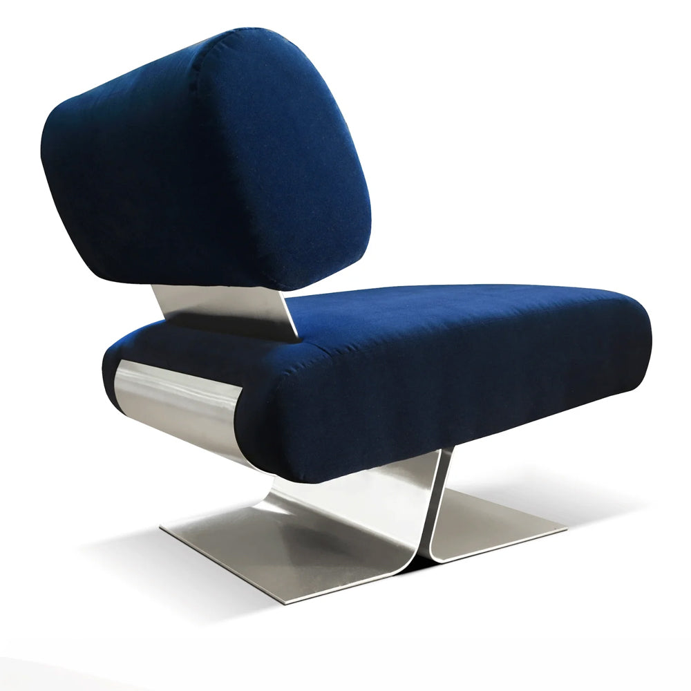 Minimalism is back but with a retro-futuristic upgrade, featuring sculptural forms with sleek finishes and metal accents.
